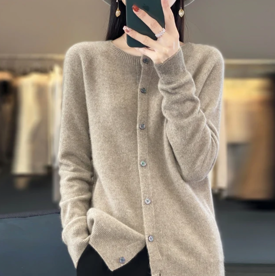 VIVIENNE I WARME GEMÜTLICHE STRICKJACKE