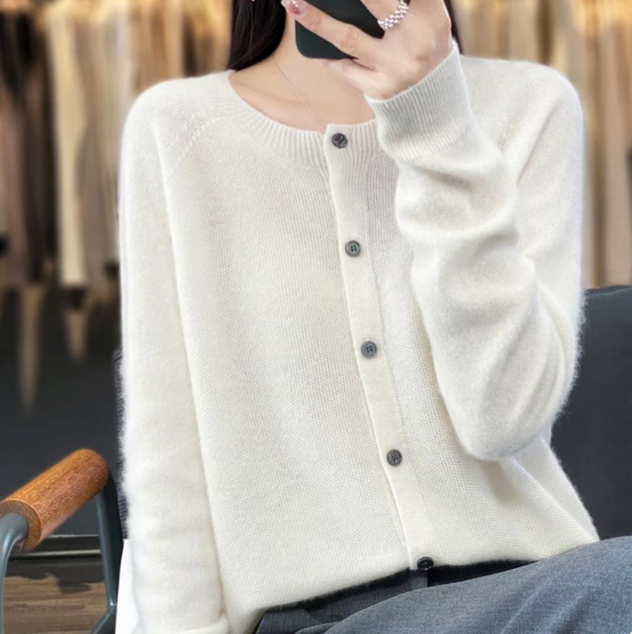 VIVIENNE I WARME GEMÜTLICHE STRICKJACKE