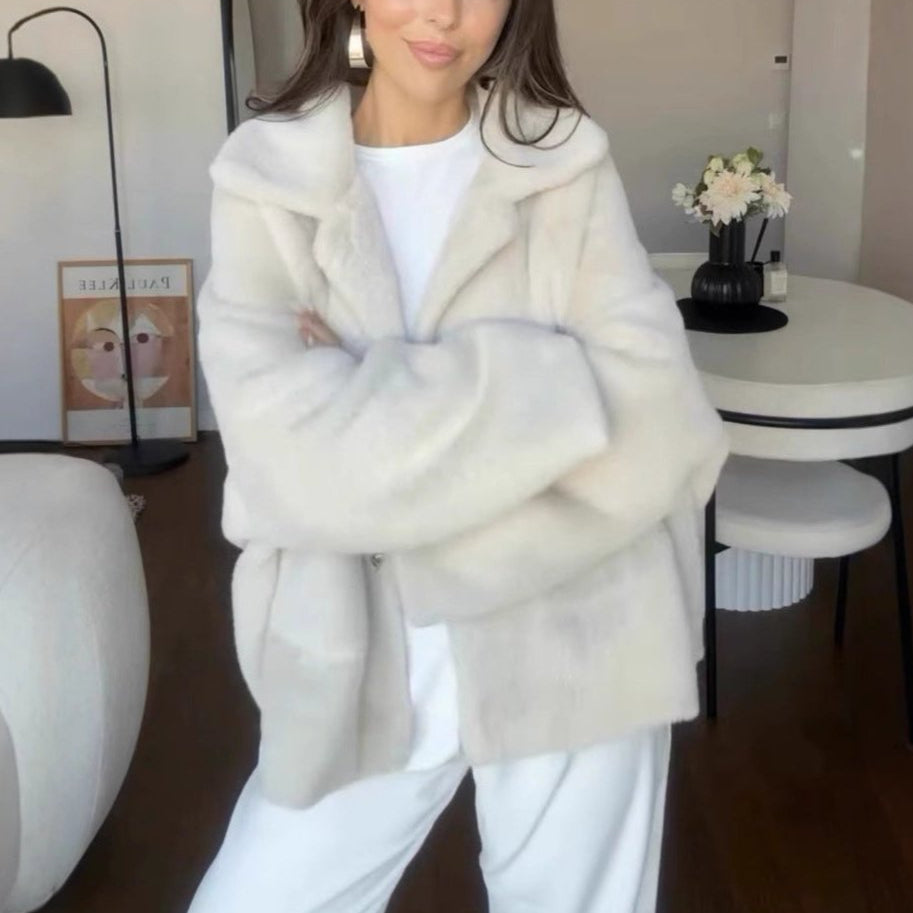 KRISTA I ELEGANTER PELZMANTEL
