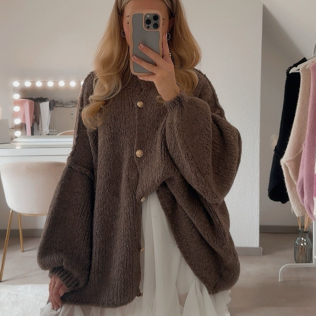 CLARA I SCHICKE ÜBERGROßE STRICKJACKE